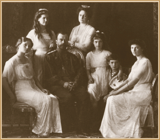 Император Николай II с семьей.gif